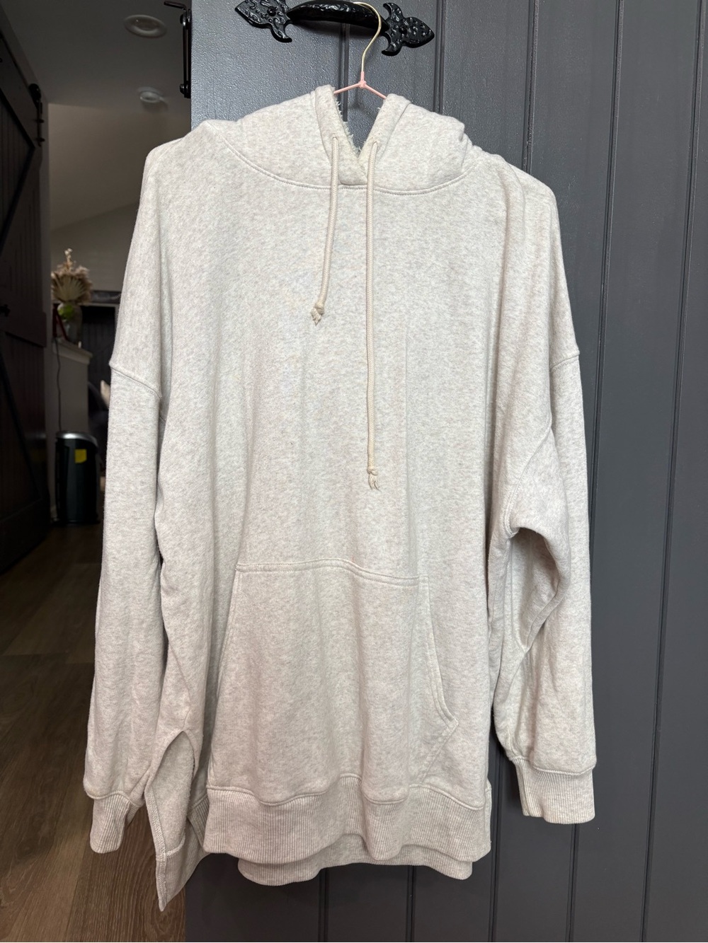 American Eagle Outfitters Cream Pullover Hoodie